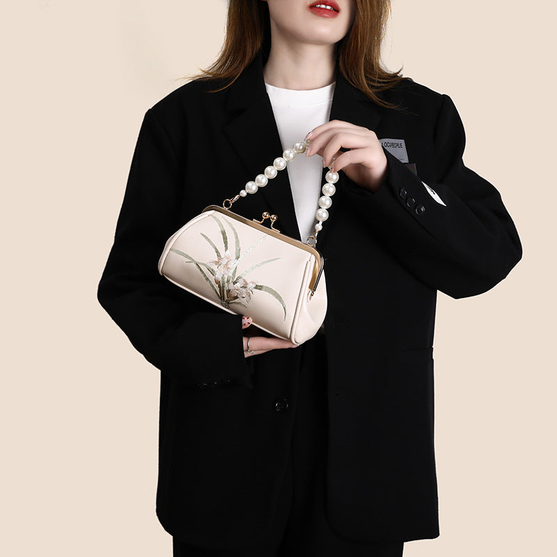 Women's Embroidered Shell Shoulder Bag – Soft PU Casual Handbag in Beige