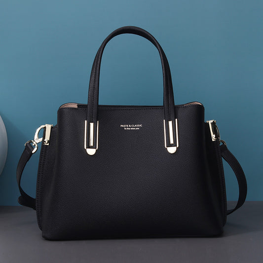 Women's Black Leather Large Capacity Messenger Bag – Fashion Crossbody Shoulder Bag
