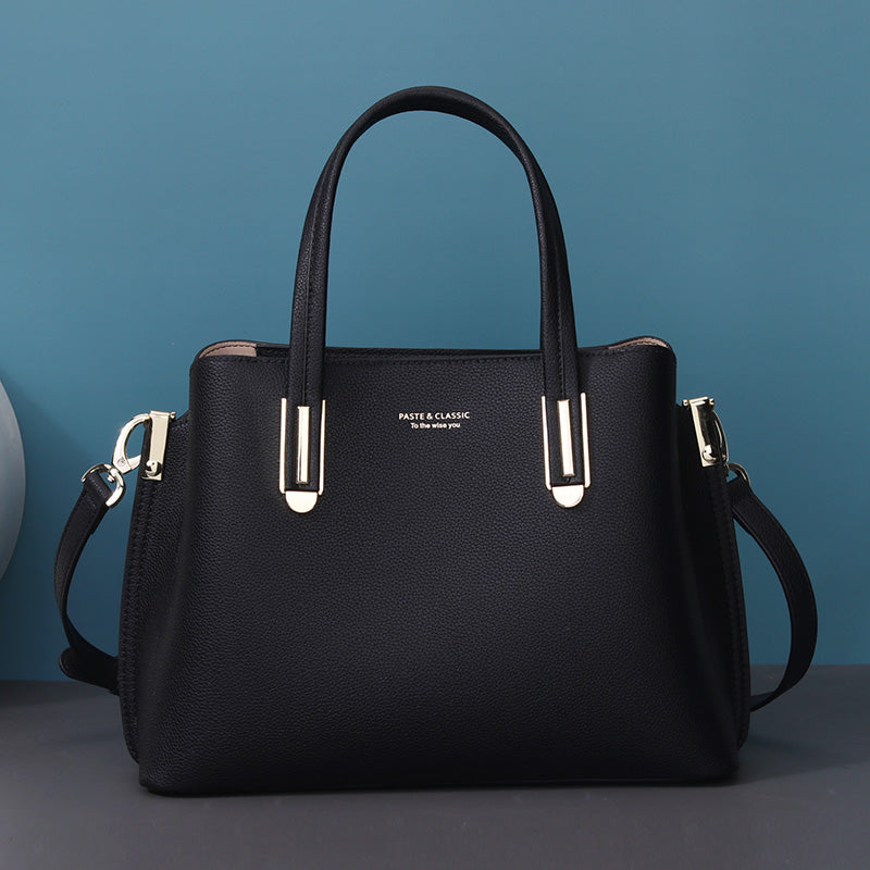 Women's Black Leather Large Capacity Messenger Bag – Fashion Crossbody Shoulder Bag
