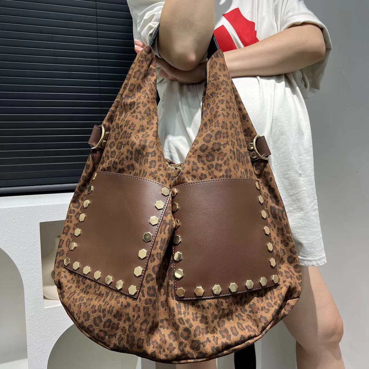 Women's Retro Leopard Print Bucket Bag – Large Capacity PU Patchwork Handbag