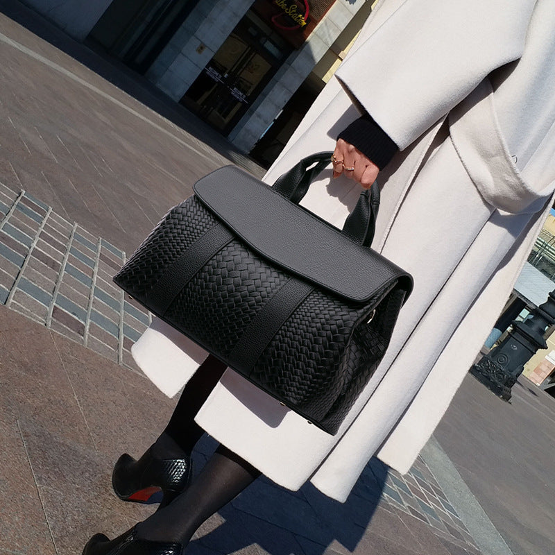Women's Embossed PU Motorcycle Bag – Large Capacity Flap Shoulder & Messenger Bag