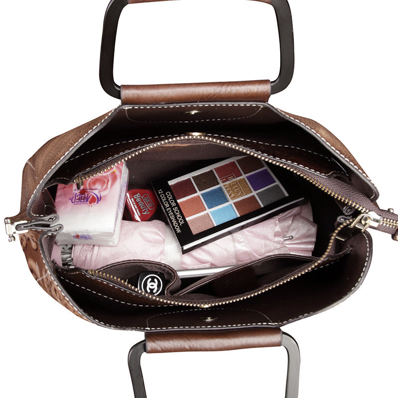 Women's Genuine Leather Doctor Bag – Cowhide Zipper Messenger Handbag in Red