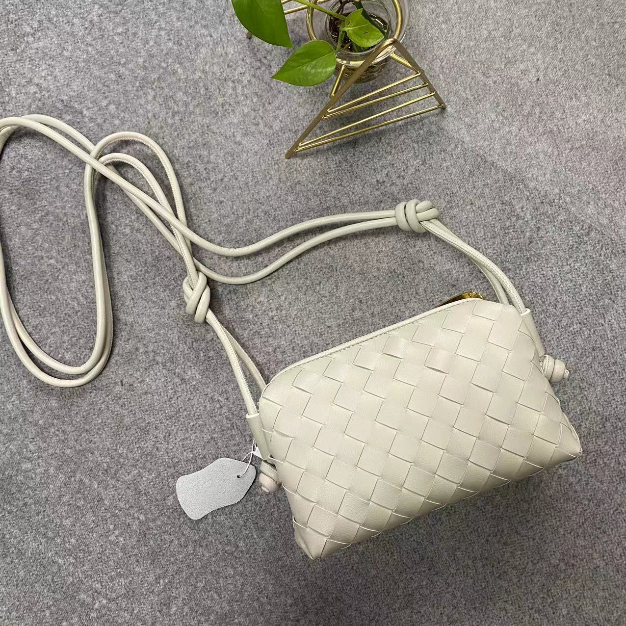 Women's Genuine Leather Woven Small Square Bag – Light Luxury Cowhide Crossbody