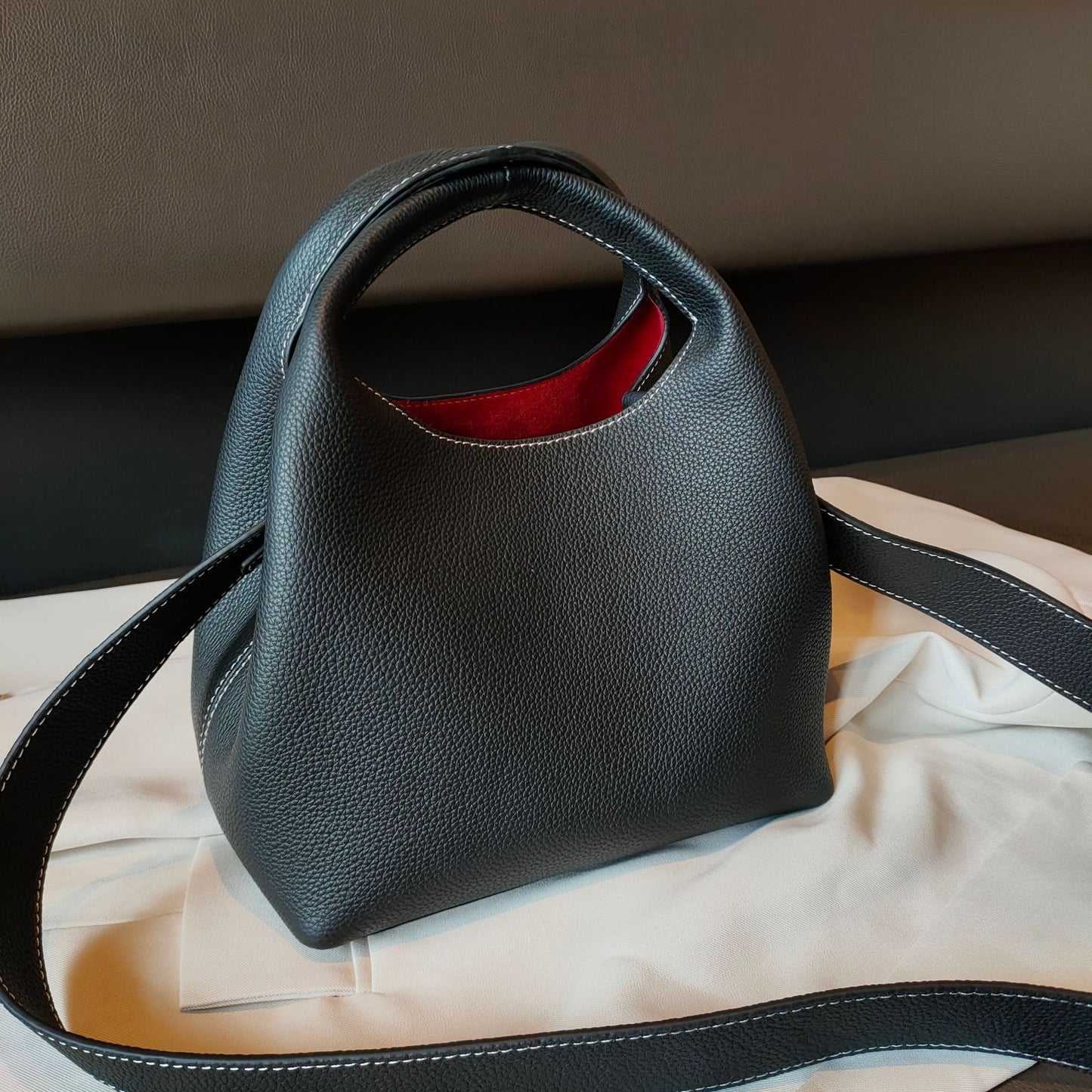 Women's First Layer Cowhide Bucket Bag – Soft Genuine Leather Shoulder & Messenger Bag