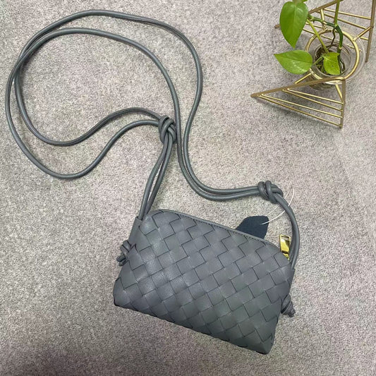 Women's Genuine Leather Woven Small Square Bag – Light Luxury Cowhide Crossbody