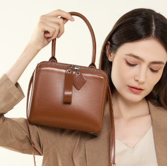 Women's Versatile Leather Handbag – Classic Everyday Bag