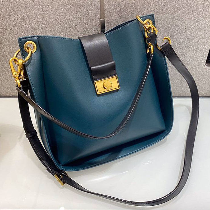 Women's Round Buckle Axe-Shape Tote Bag – Solid Colour PU Commuter Handbag