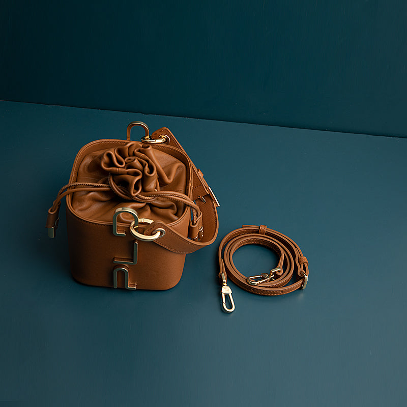 Women's Genuine Cowhide Leather Bucket Bag – Compact Zipper Shoulder Handbag
