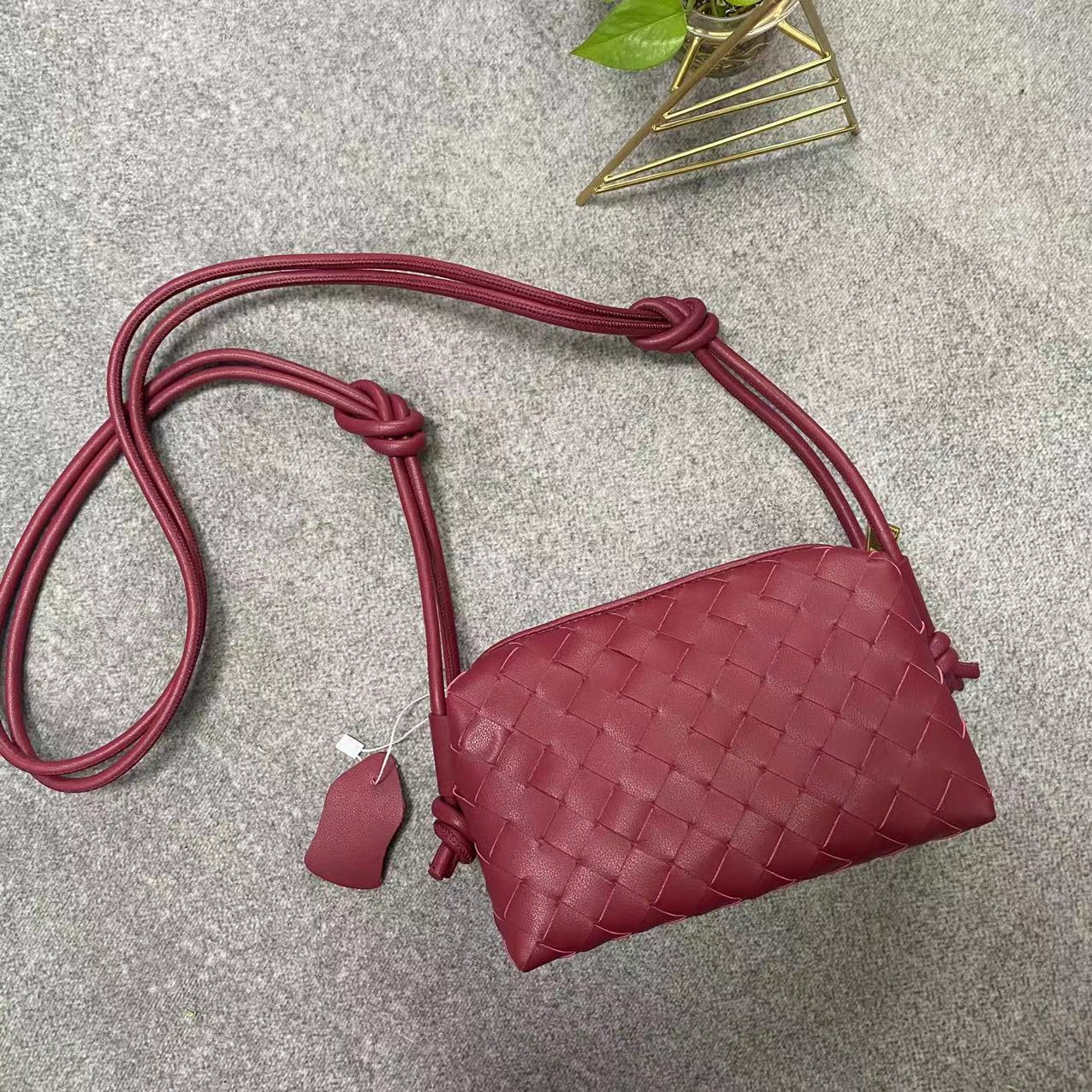 Women's Genuine Leather Woven Small Square Bag – Light Luxury Cowhide Crossbody