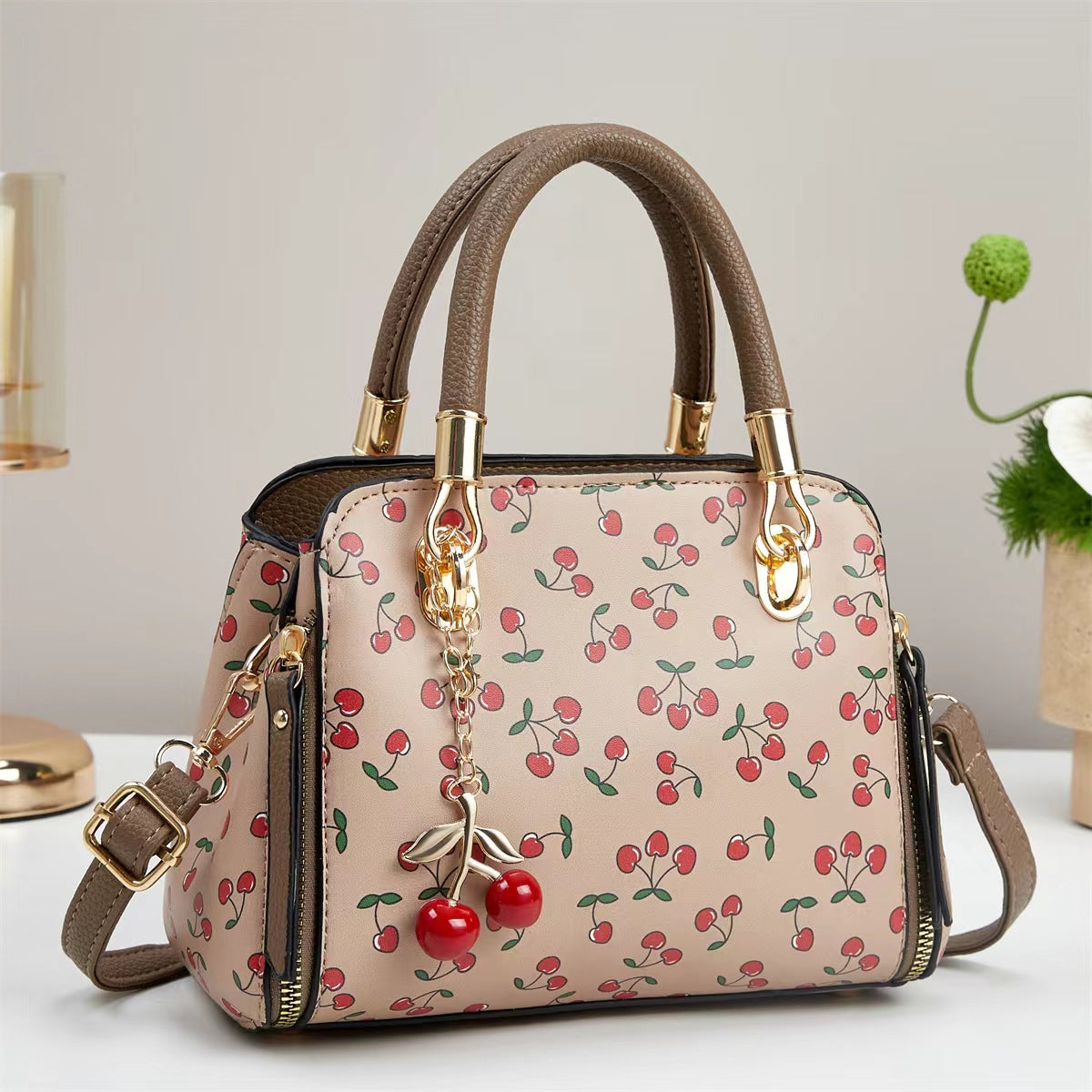 Women's Elegant Premium Handbag – Sophisticated Luxury Shoulder Bag
