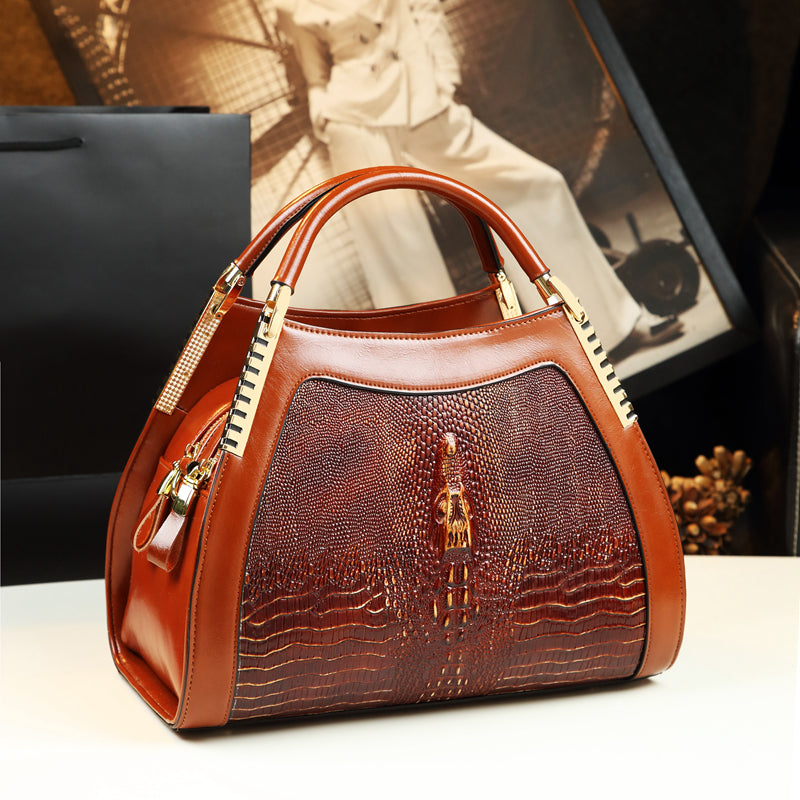 Women's Crocodile Pattern Cowhide Shoulder Bag – Large Dumpling Shape Messenger Handbag
