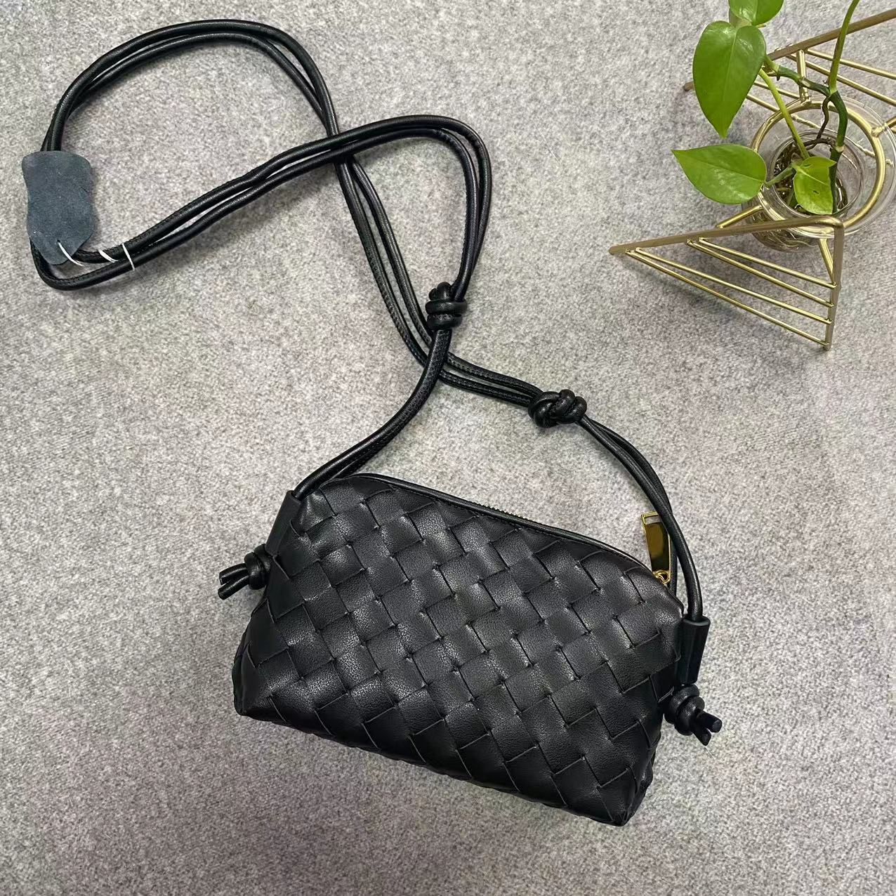 Women's Genuine Leather Woven Small Square Bag – Light Luxury Cowhide Crossbody