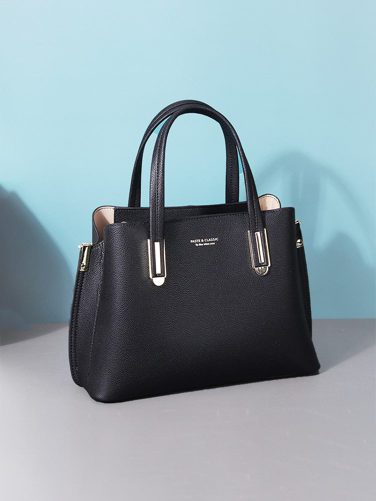 Women's Black Leather Large Capacity Messenger Bag – Fashion Crossbody Shoulder Bag