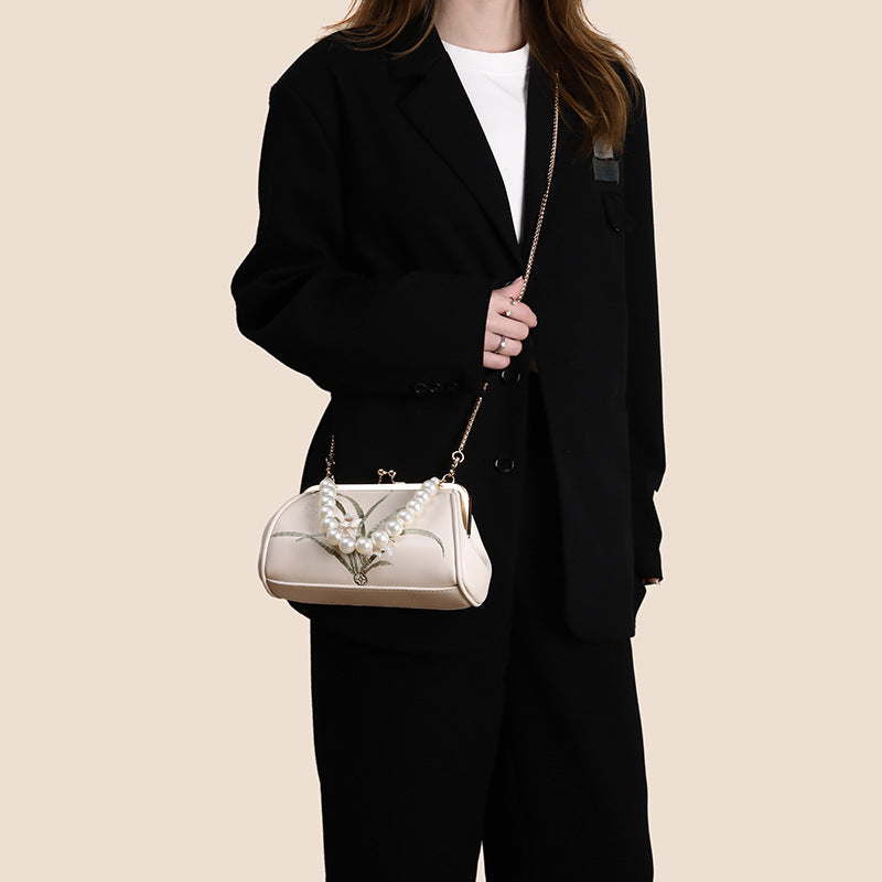 Women's Embroidered Shell Shoulder Bag – Soft PU Casual Handbag in Beige